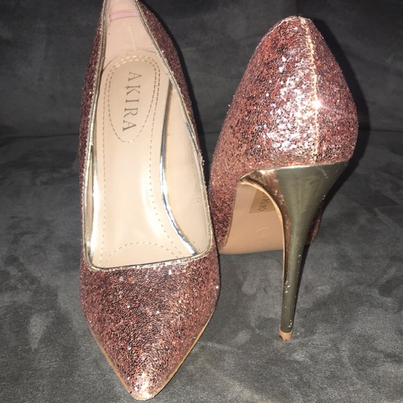 Heels - Picture 1 of 1